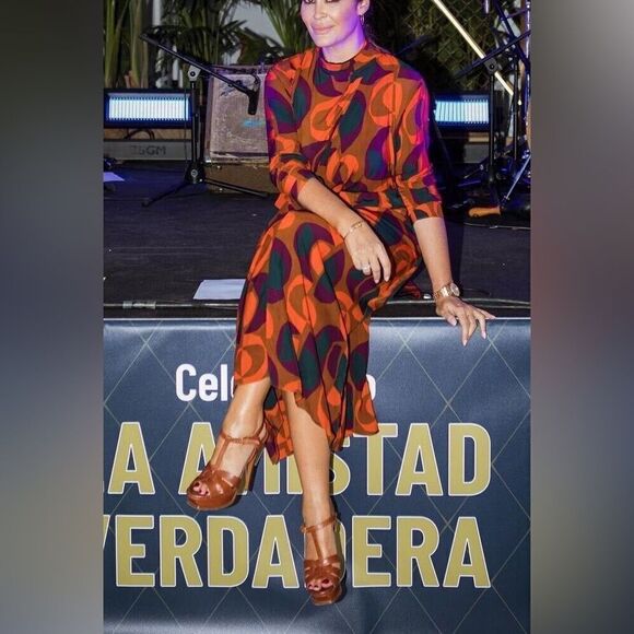 Zara Printer Dress - Picture 2 of 4